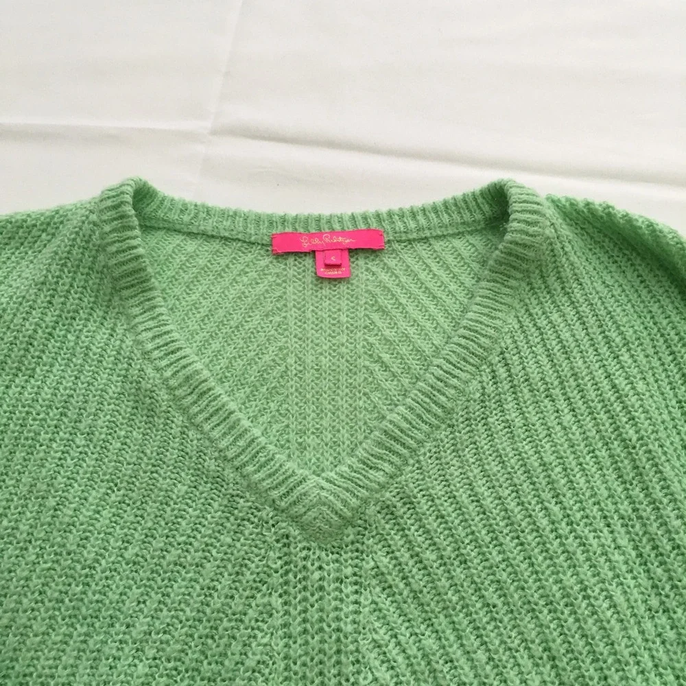 Lilly Pulitzer Kasmina Sweater Womens Small Green V-Neck Wool Blend